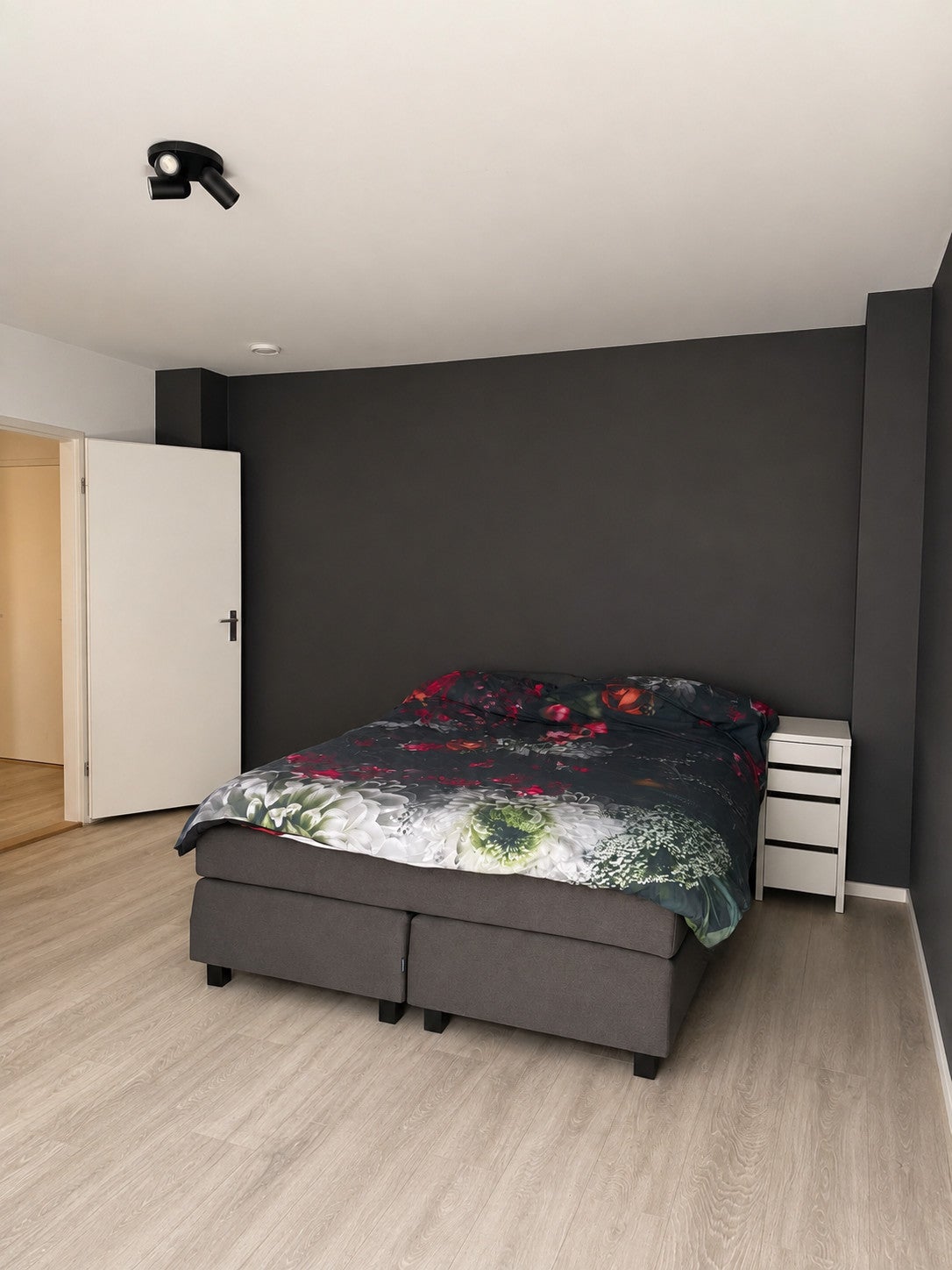Woning te huur: Raadhuisstraat, Alphen Aan Den Rijn