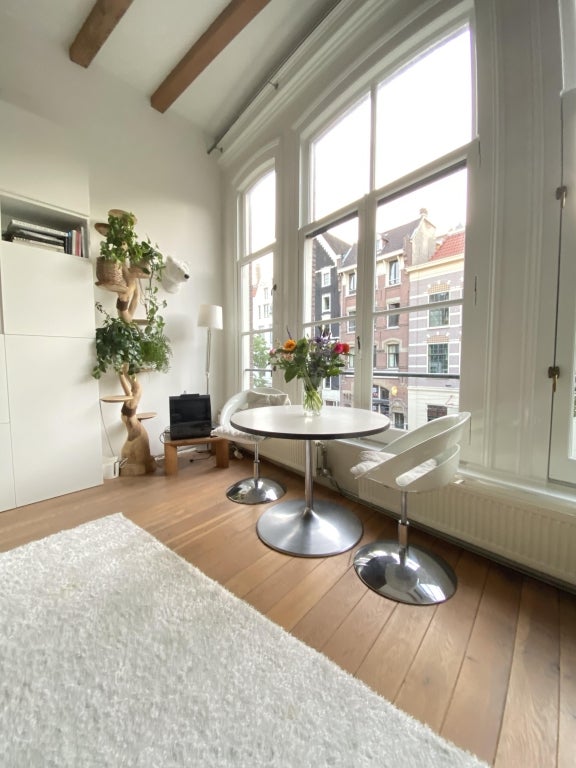 Appartement Nieuwezijds Voorburgwal in Amsterdam