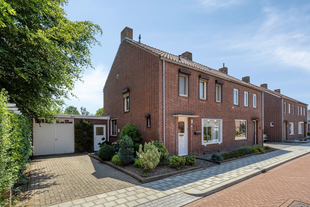 Huis Winterstraat 10 in Neer