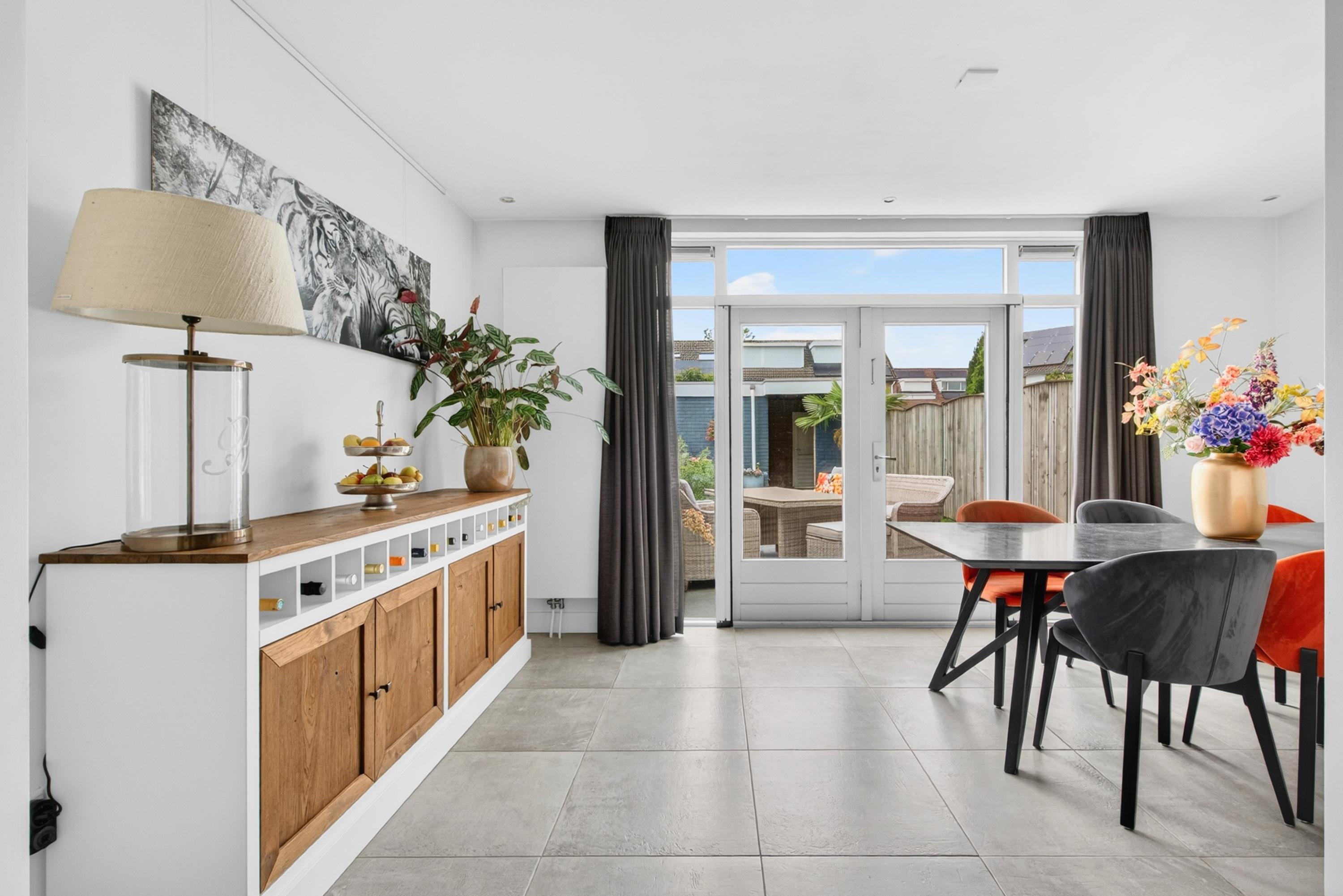 Tussenwoning te koop: Topaasring 73, Eindhoven