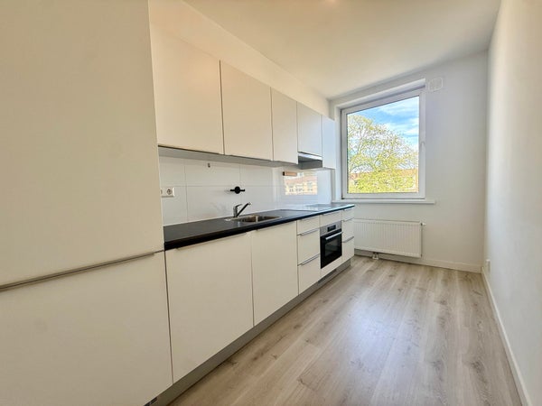 Flat Hoofdweg in Amsterdam