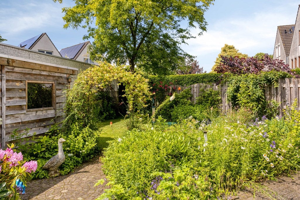 Tussenwoning te koop: Rosabeemd 1, Maastricht