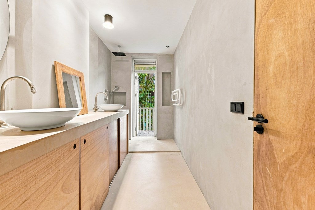 Appartement te huur: Cornelis Anthoniszstraat 28, Amsterdam