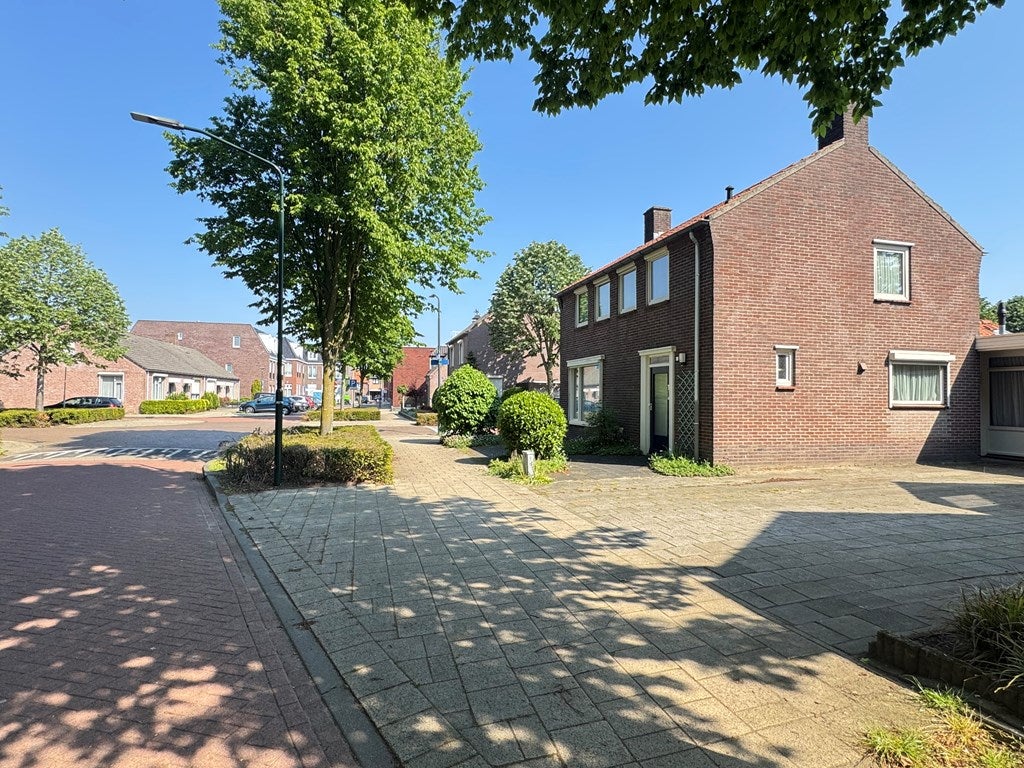 Twee-onder-één-kap te koop: Sportparkstraat 12, Bladel
