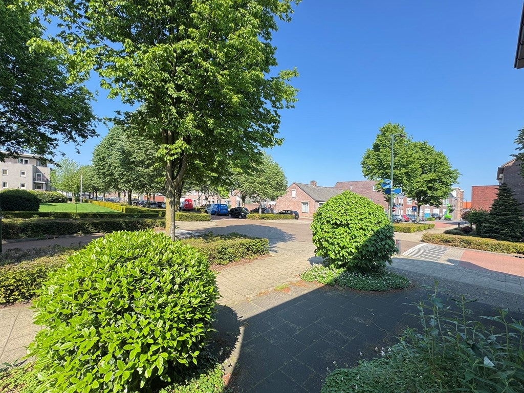 Twee-onder-één-kap te koop: Sportparkstraat 12, Bladel