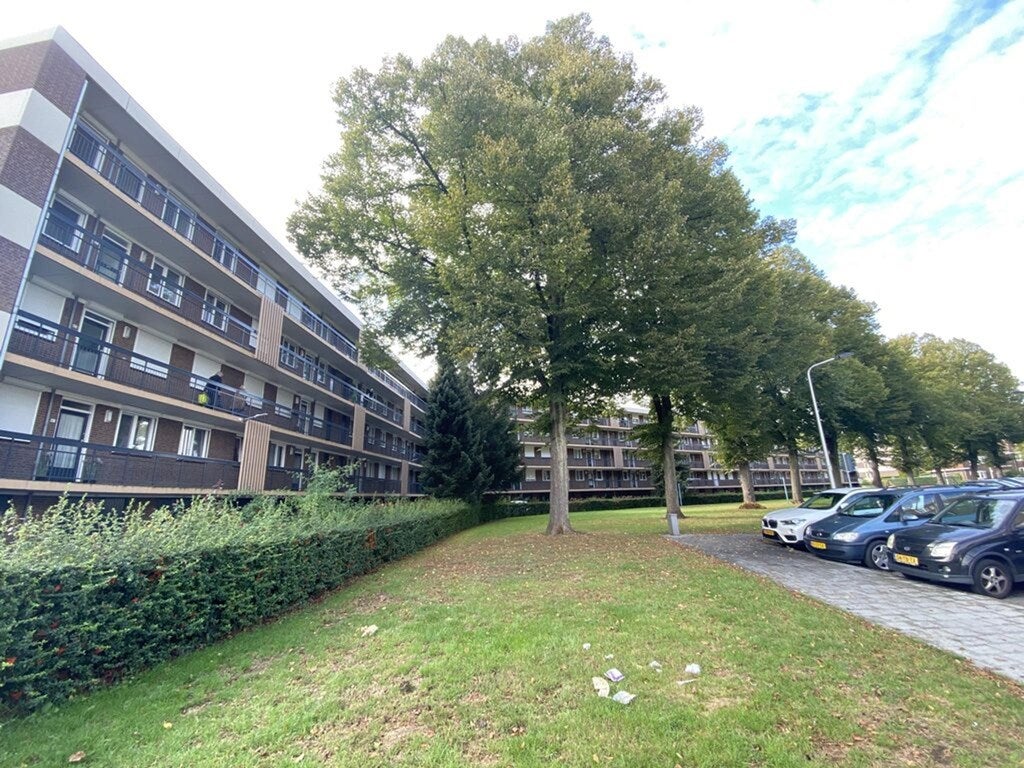 Appartement te huur: Sint Annalaan 66C, Maastricht