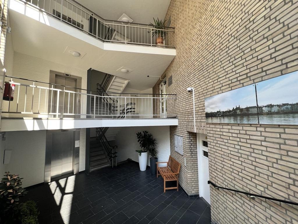 Appartement te huur: Sint Annalaan 66C, Maastricht