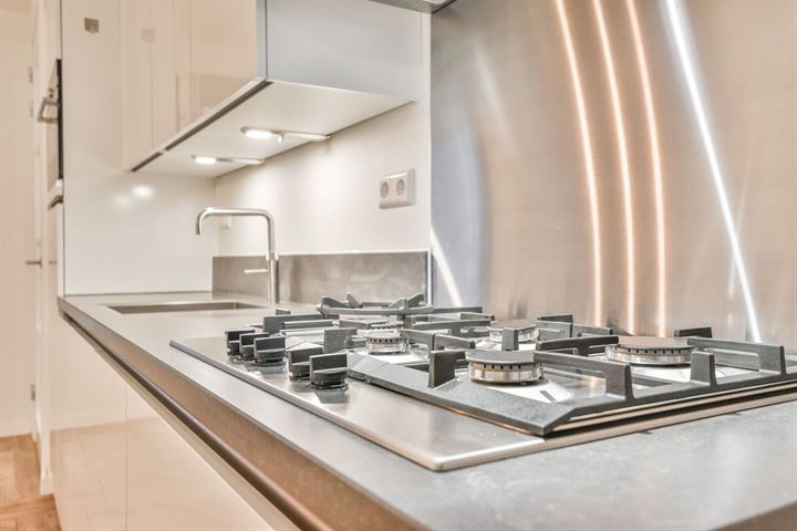 Woning te huur: Wijdesteeg, Amsterdam