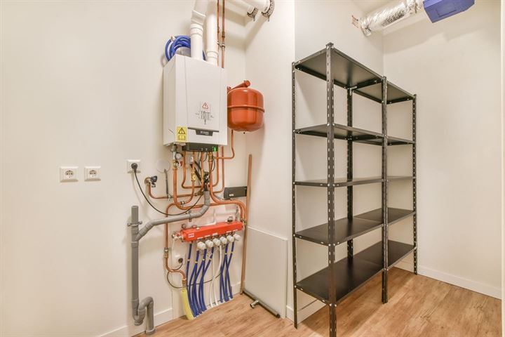 Woning te huur: Wijdesteeg, Amsterdam