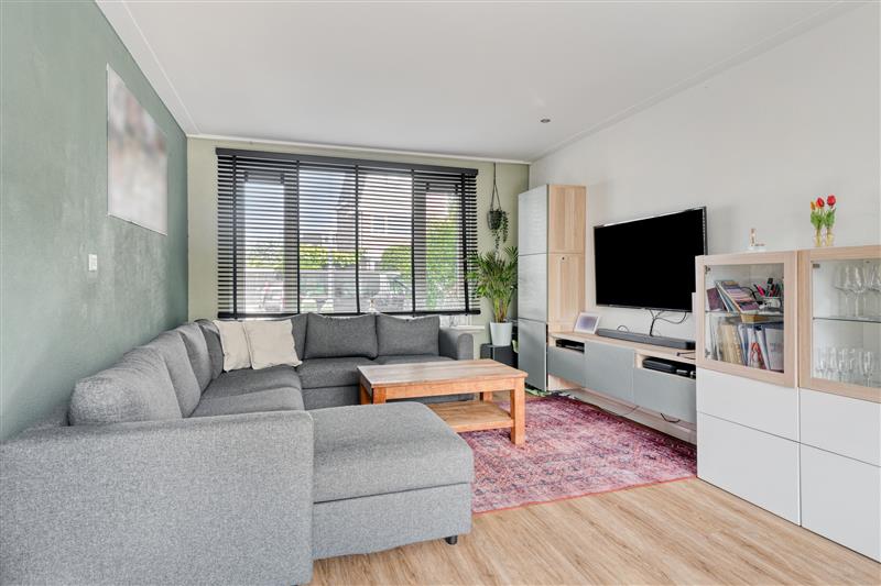 Tussenwoning te koop: Eikenlaan 7, Sint Pancras