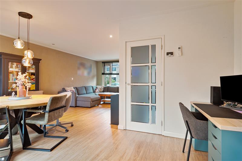 Tussenwoning te koop: Eikenlaan 7, Sint Pancras