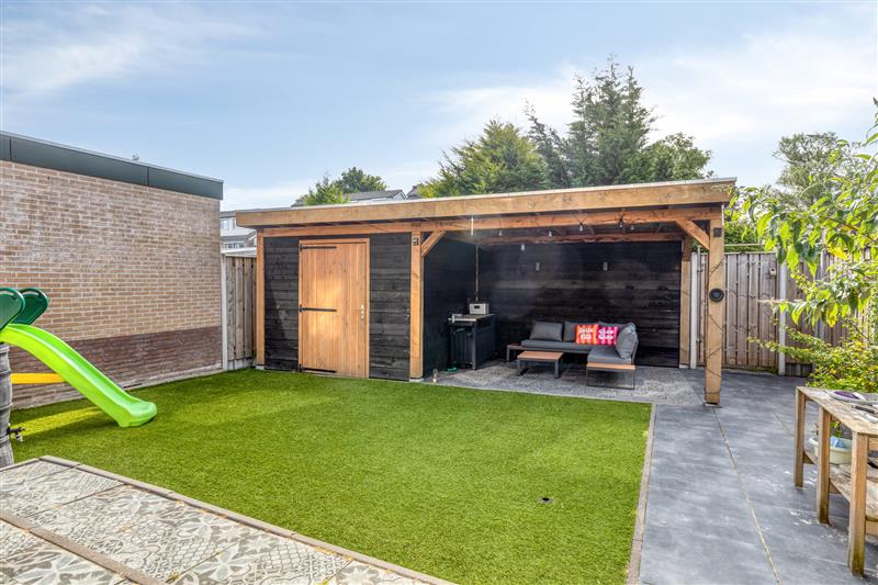 Tussenwoning te koop: Eikenlaan 7, Sint Pancras