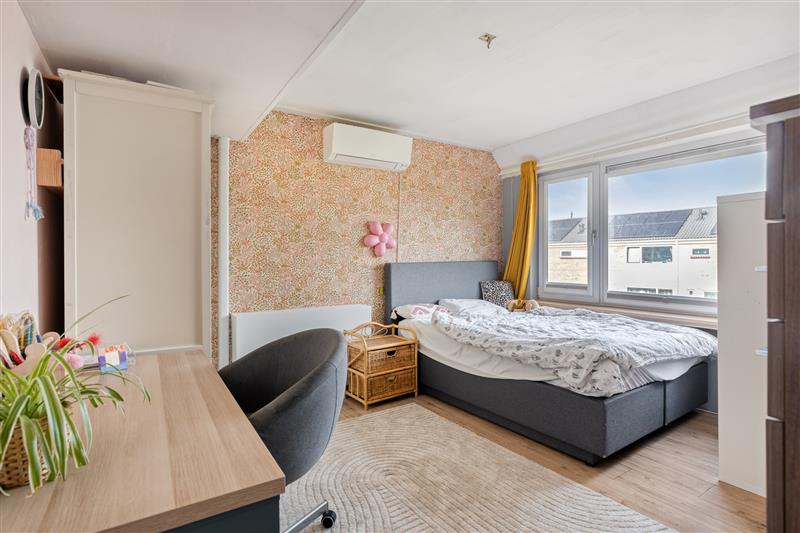 Tussenwoning te koop: Eikenlaan 7, Sint Pancras
