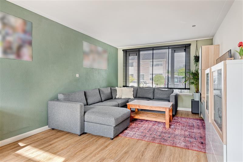 Tussenwoning te koop: Eikenlaan 7, Sint Pancras