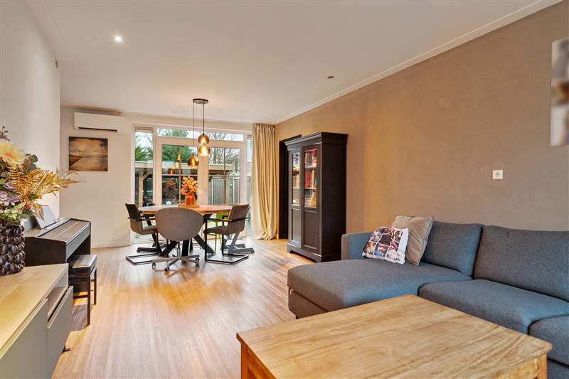 Tussenwoning te koop: Eikenlaan 7, Sint Pancras