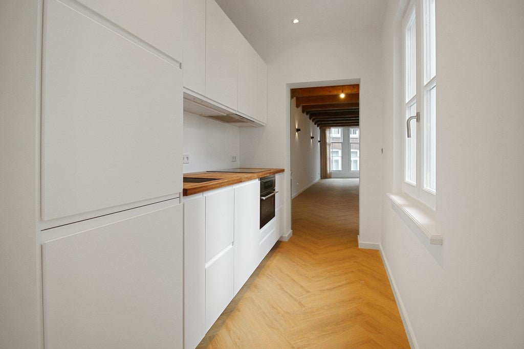 Te huur Appartement Nieuwendijk in Amsterdam