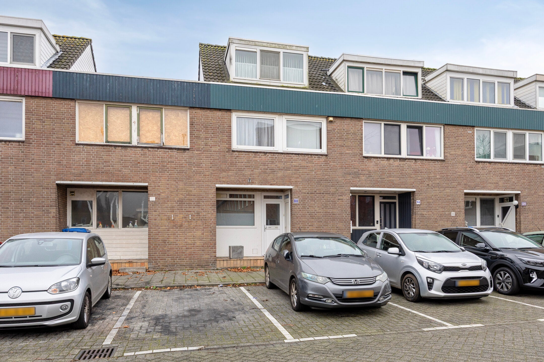 Tussenwoning te koop: Ossenisseweg 88, Rotterdam