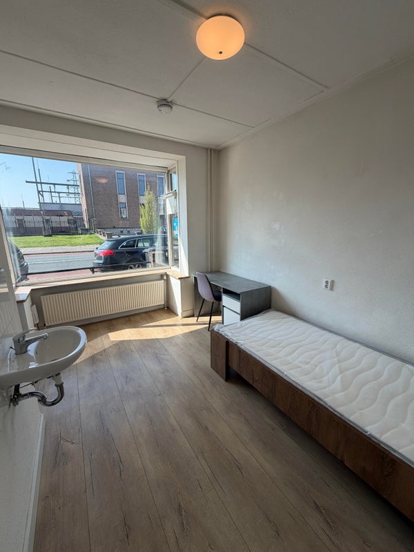 Room G.J. van Heekstraat in Enschede