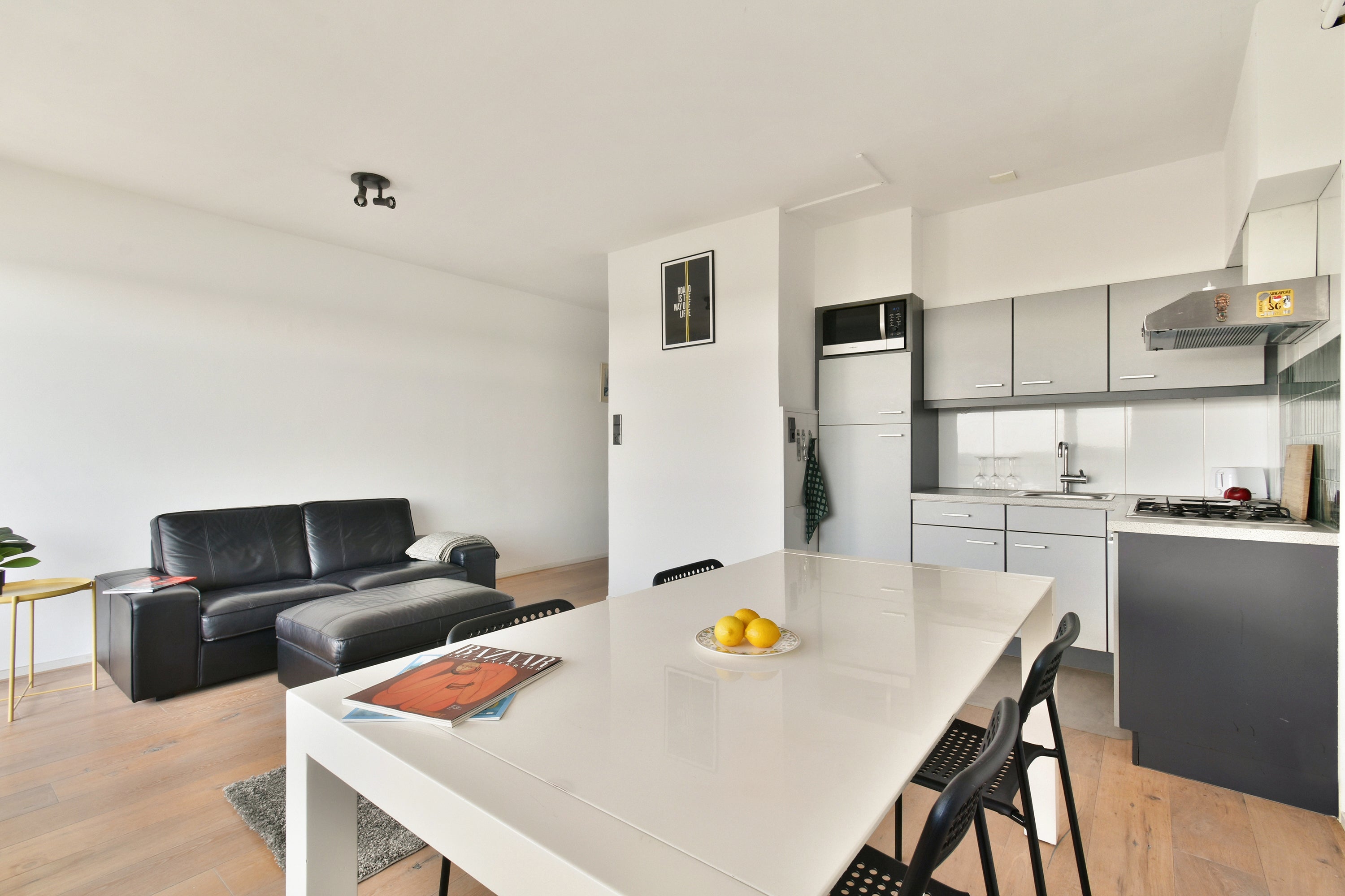 Studio te koop: Burgemeester Hogguerstraat 757, Amsterdam