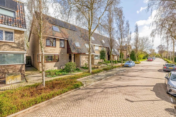 Huis Weidezoom 33 in Waddinxveen