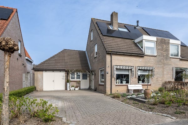 Huis Oost Voorgors 99 in Middelharnis