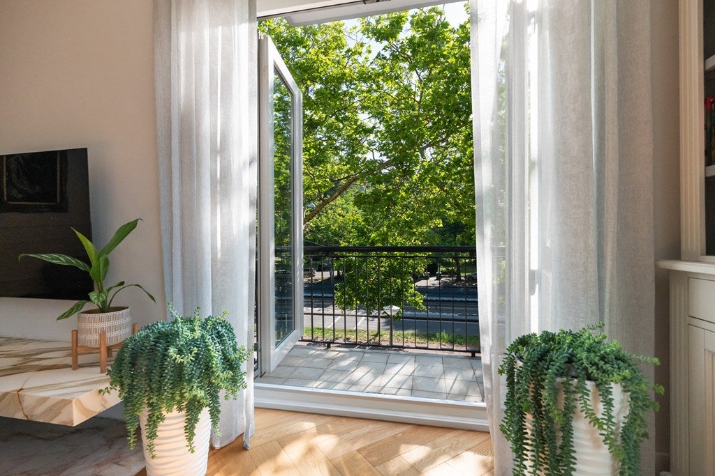 Appartement te huur: Catharina van Rennesstraat 1-1, Amsterdam