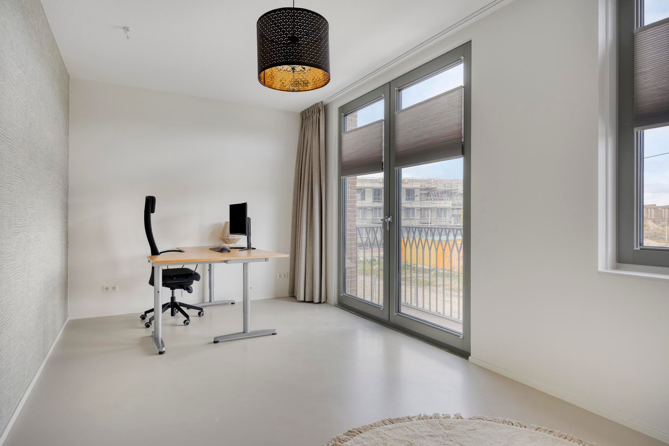 Tussenwoning te huur: Saskia Stuivelinglaan 11, Rotterdam