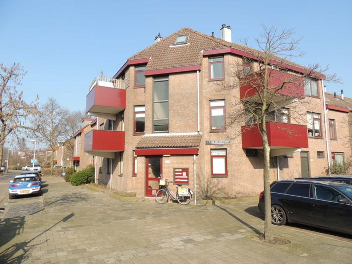 Te huur: Appartement J.C. van der Lansstraat 6 in Den Haag