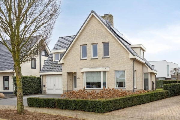 Huis Oranjelaan 45 in Maasbracht