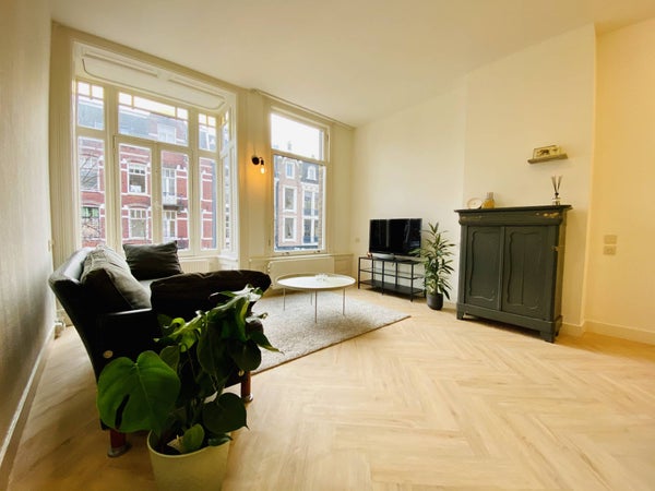 Appartement Hogeweg in Amsterdam