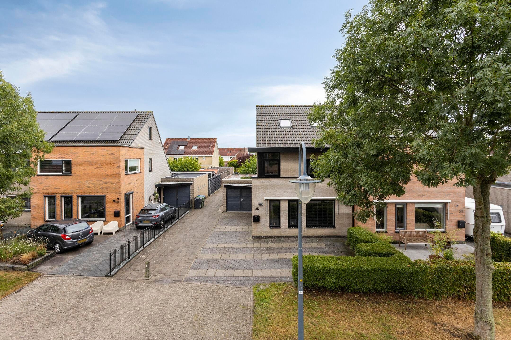 Twee-onder-één-kap te koop: De Welle 35, Leeuwarden