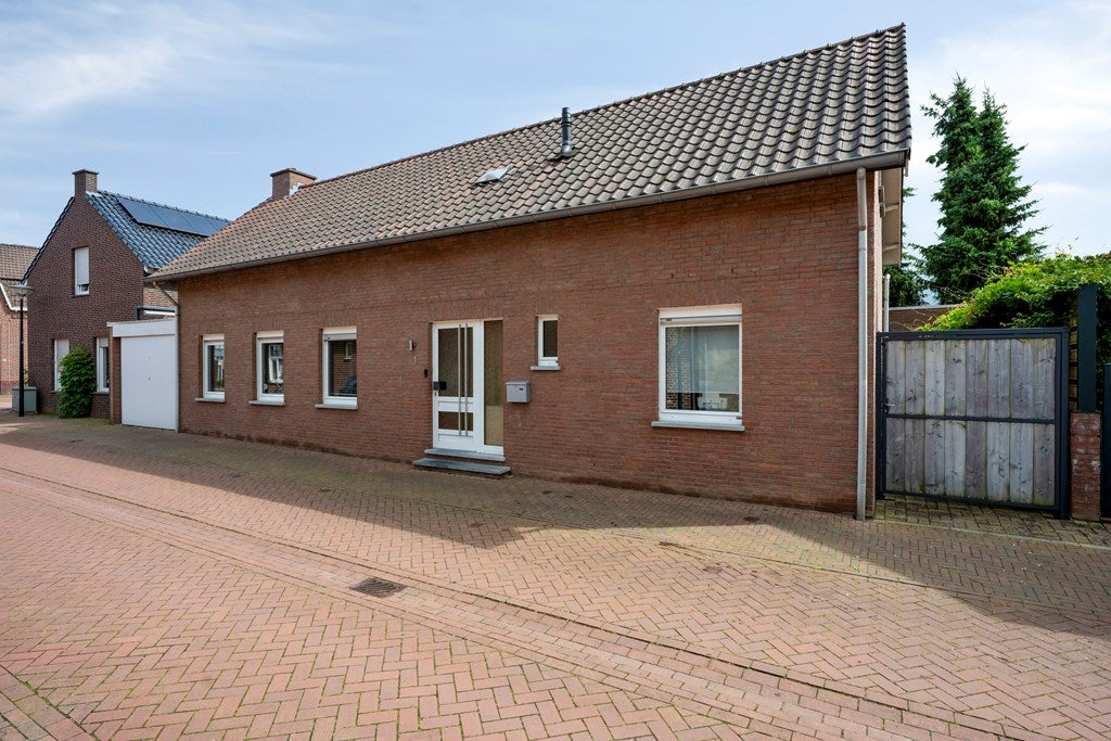 Huis Lindestraat 1 in Echt