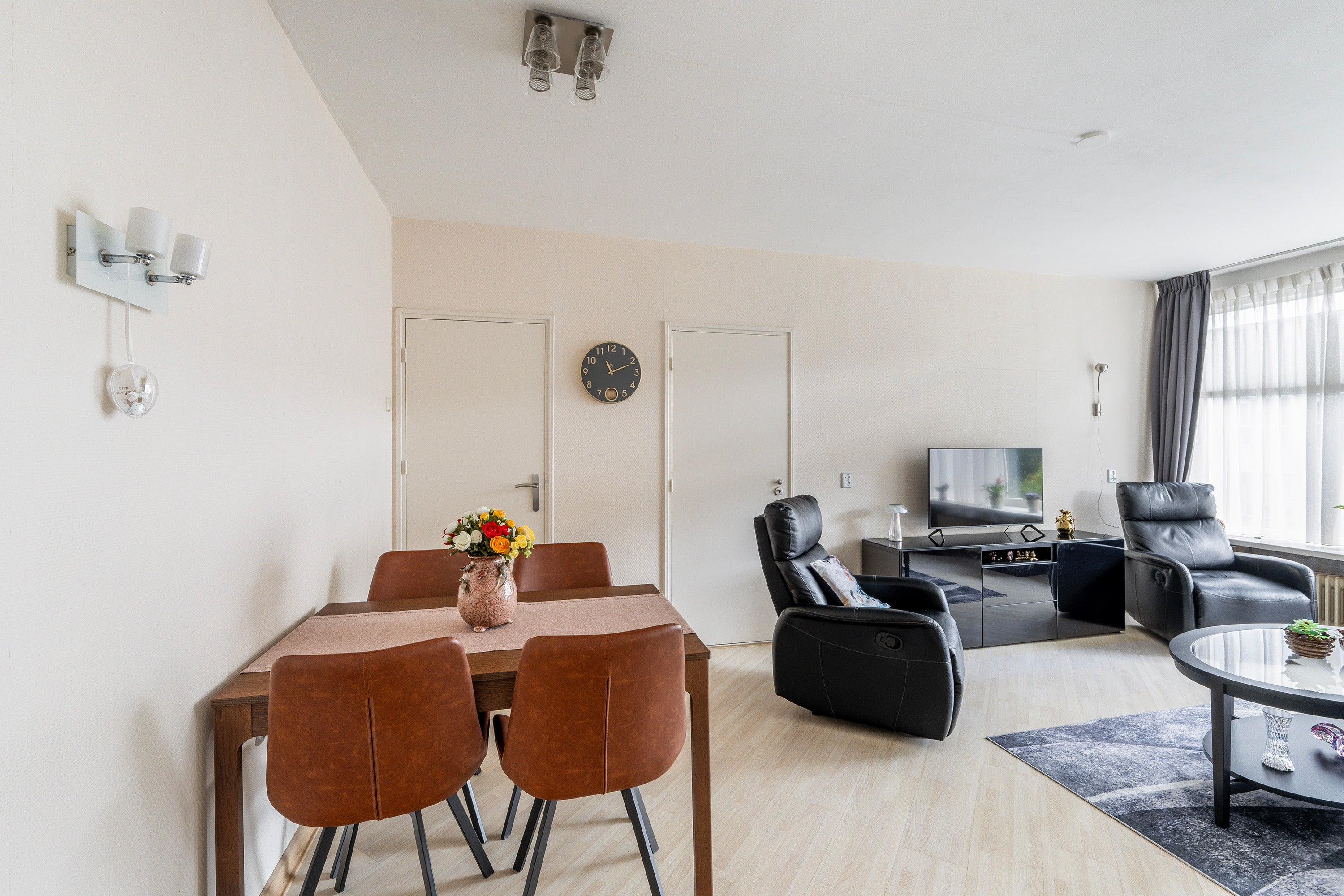 Appartement te koop: van Hogendorplaan 206, Vlaardingen