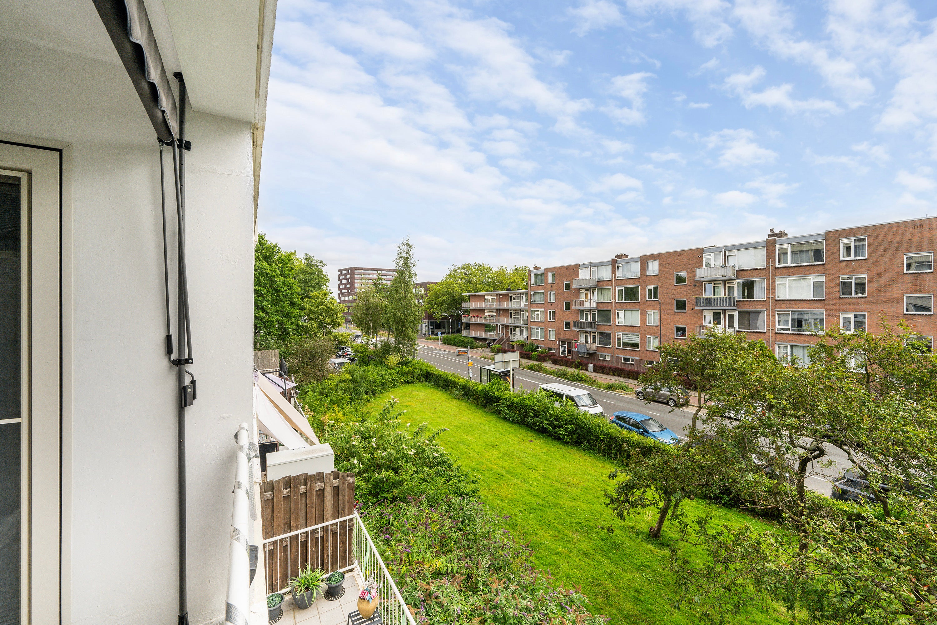 Appartement te koop: van Hogendorplaan 206, Vlaardingen