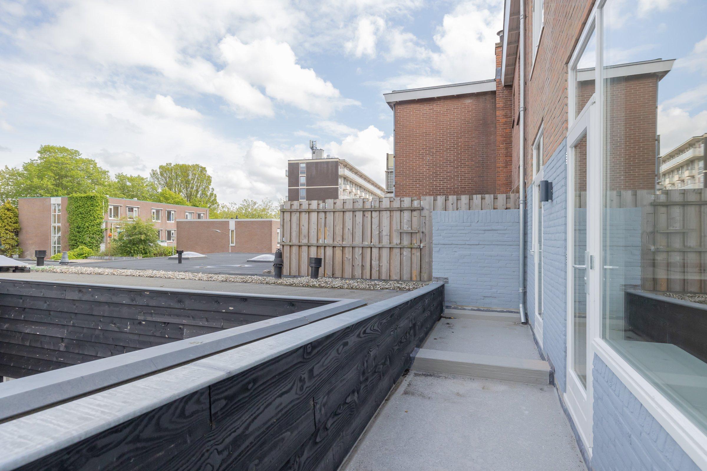 Appartement te huur: Dokter De Liefdestraat 12, Haarlem