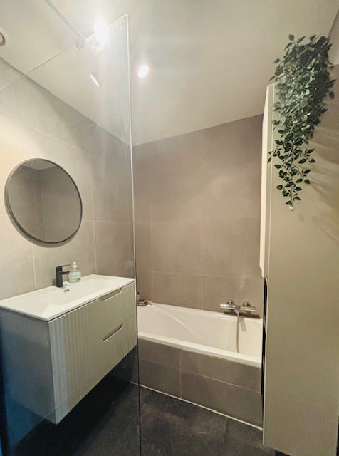 Appartement te huur: Wijnbrugstraat 203, Rotterdam