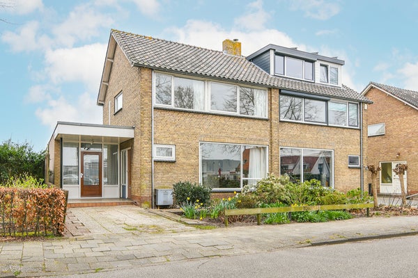 Schoolstraat 69 in Nieuw-Vennep