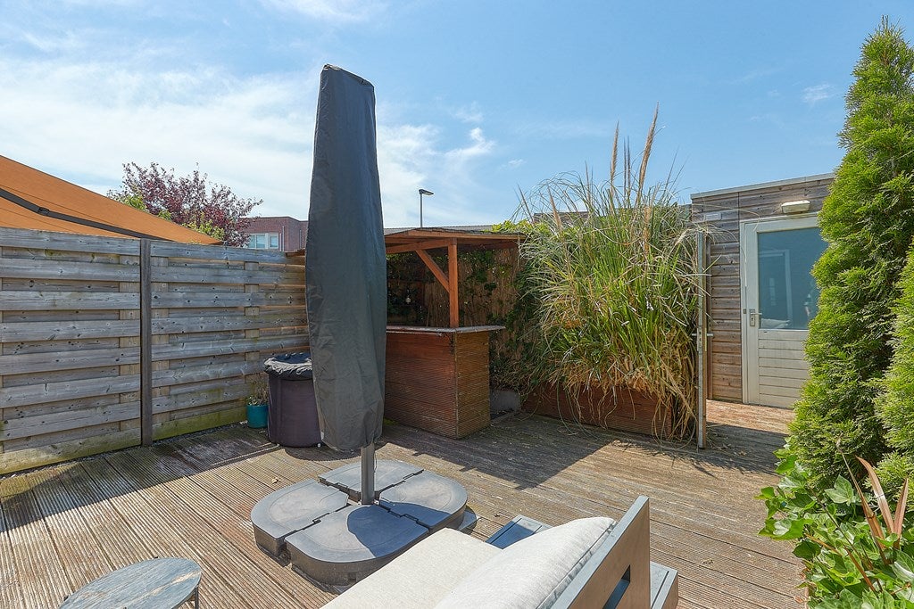 Hoekwoning te koop: Henriëtte van der Meydreef 130, 'S-Gravenhage
