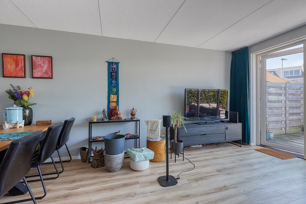 Hoekwoning te koop: Henriëtte van der Meydreef 130, 'S-Gravenhage
