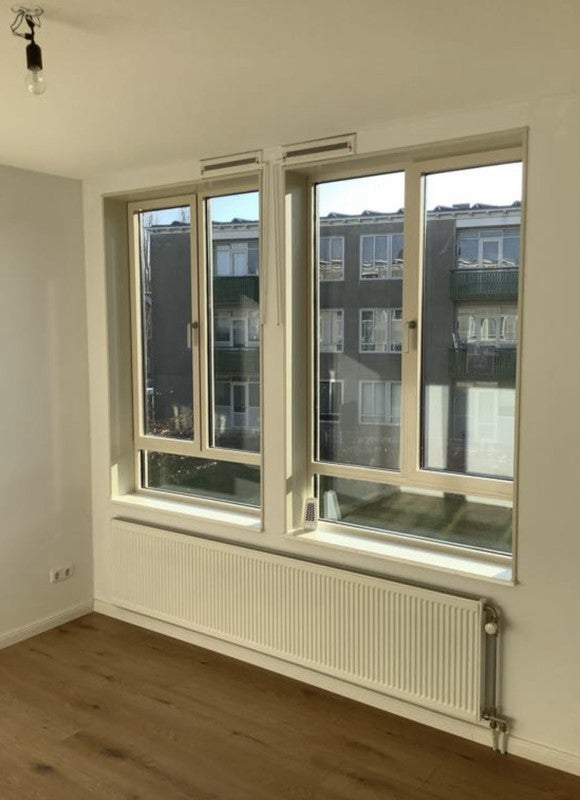 Appartement aan de Badrianhof in Amsterdam