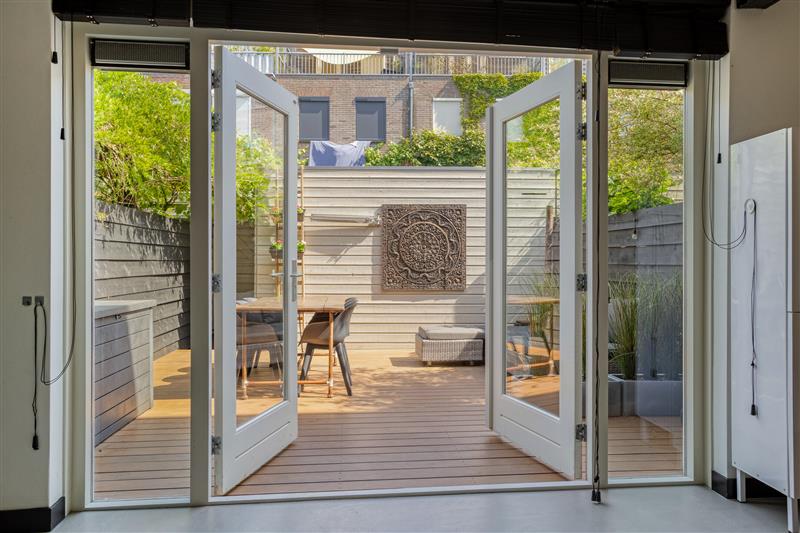 Tussenwoning te koop: J.J.M. Vegterstraat 6, Amsterdam