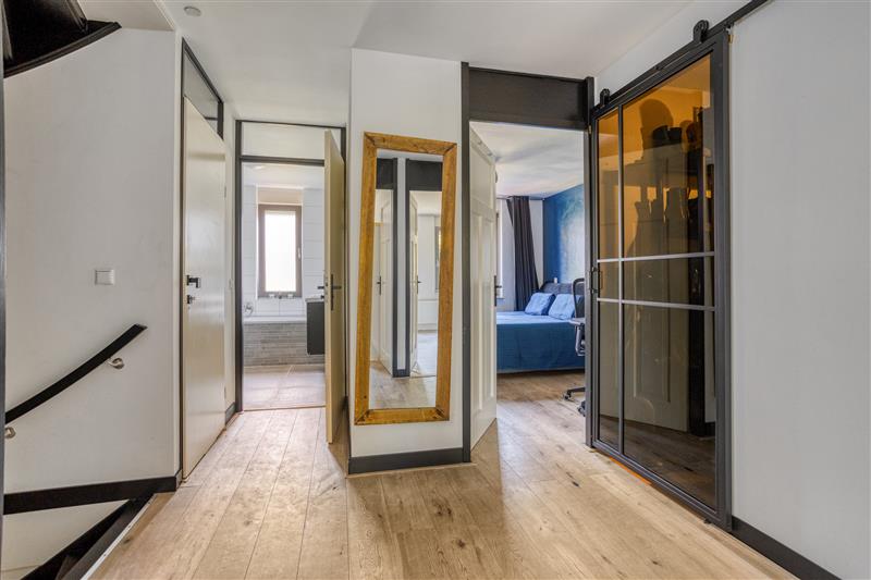Tussenwoning te koop: J.J.M. Vegterstraat 6, Amsterdam