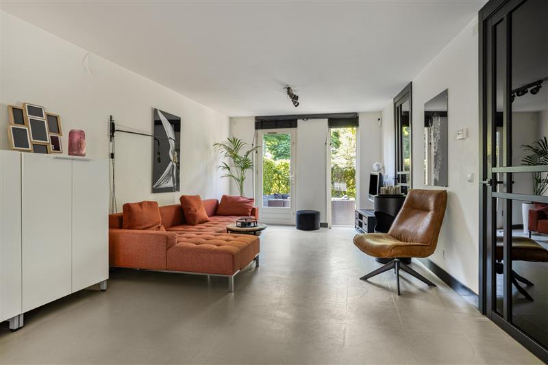 Tussenwoning te koop: J.J.M. Vegterstraat 6, Amsterdam