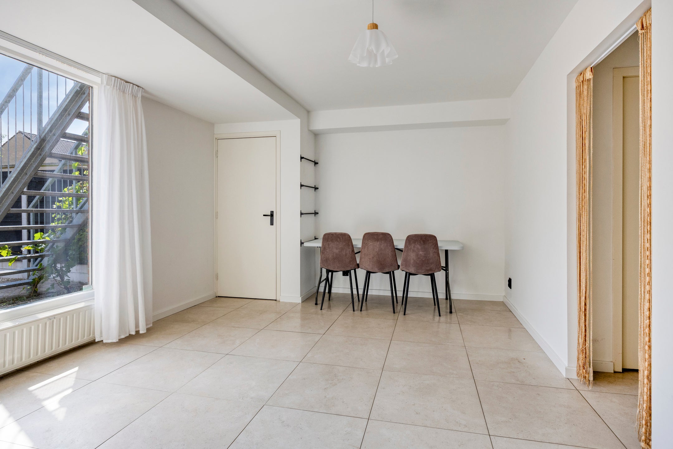 Tussenwoning te koop: Regenboogstraat 18, Dordrecht