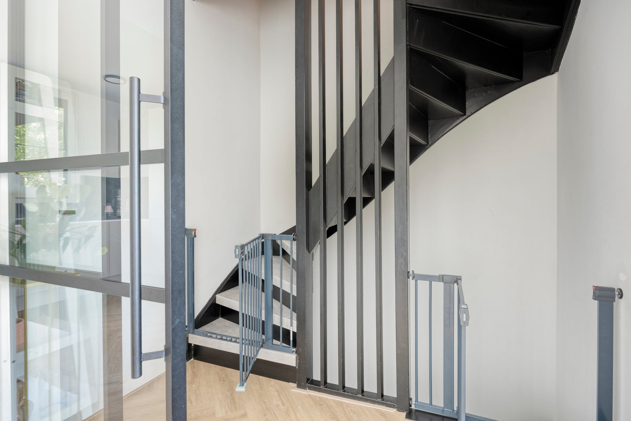 Tussenwoning te koop: Regenboogstraat 18, Dordrecht