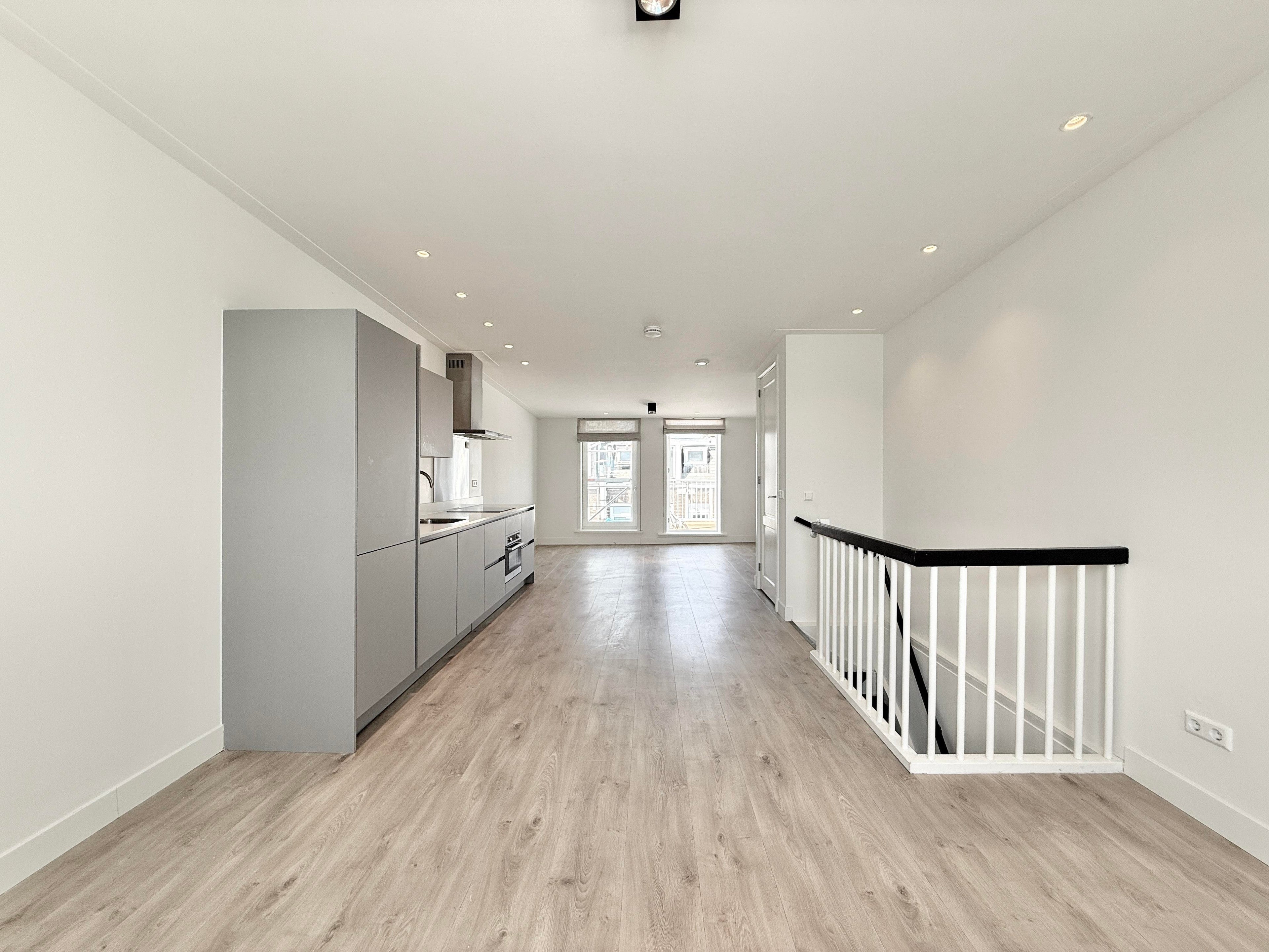 Flat Albert Cuypstraat