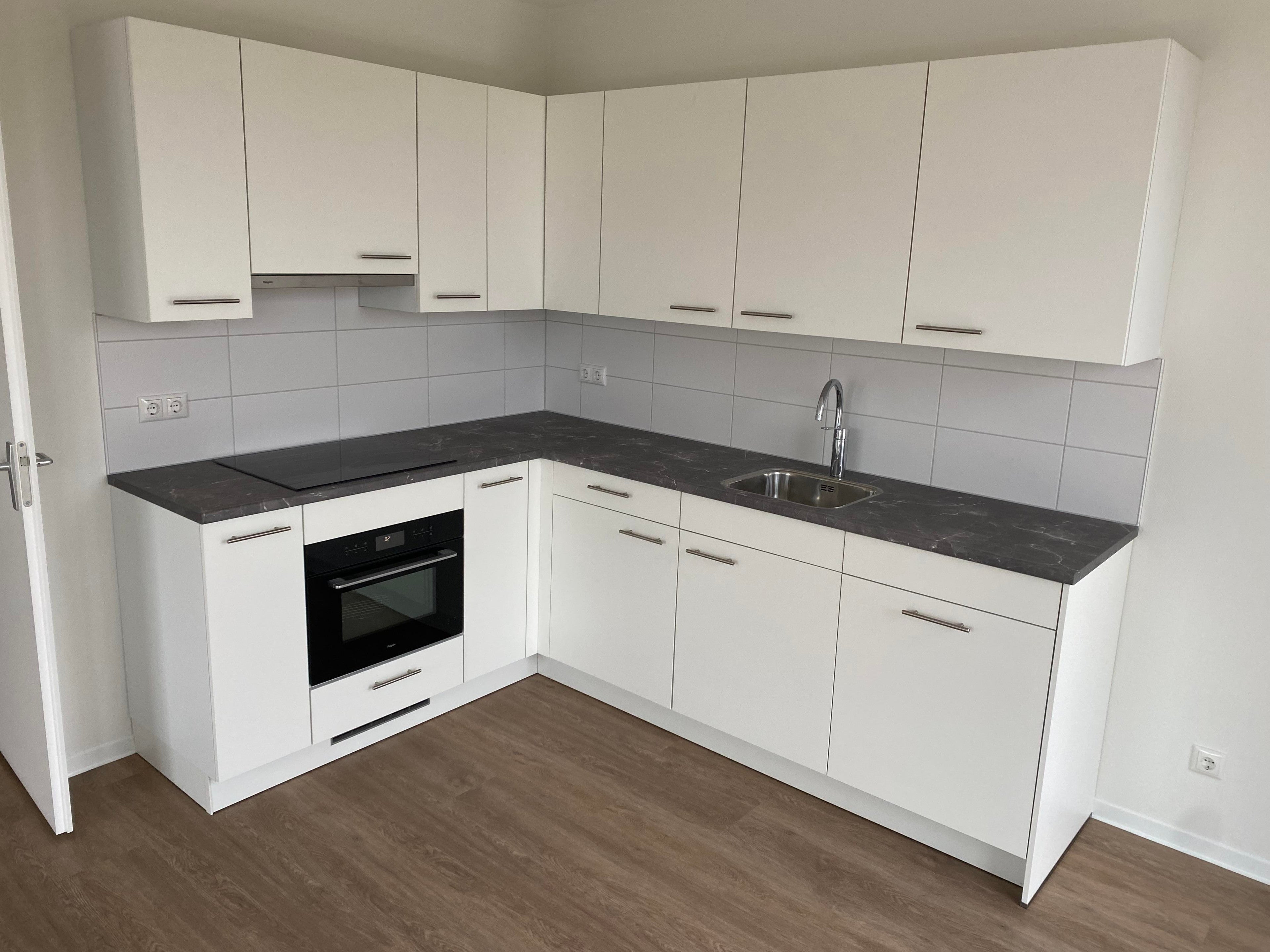 Appartement te huur: Rijksstraatweg 3A-9, Hurdegaryp
