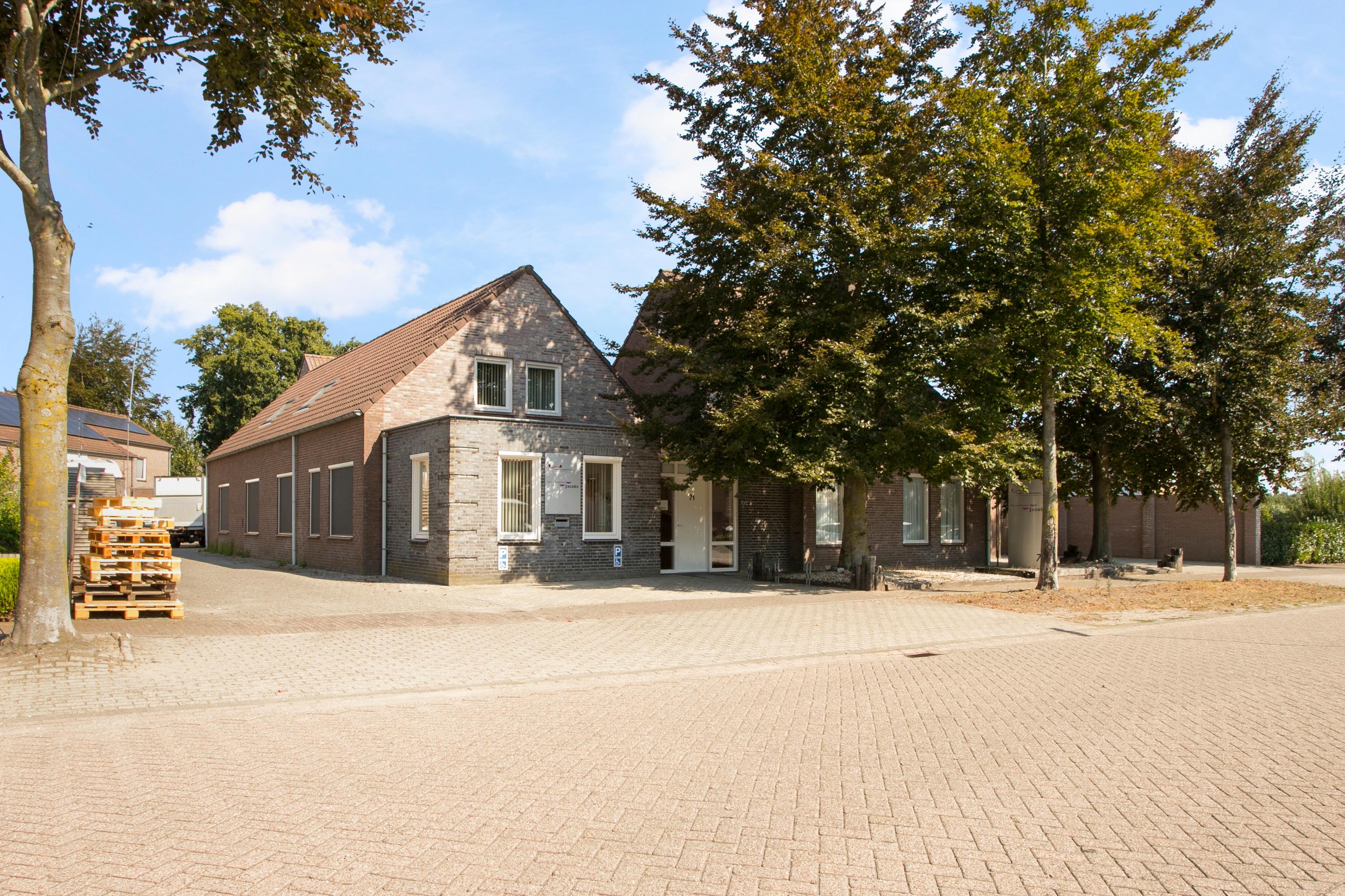 Huis Lange Voren 71 in Reusel