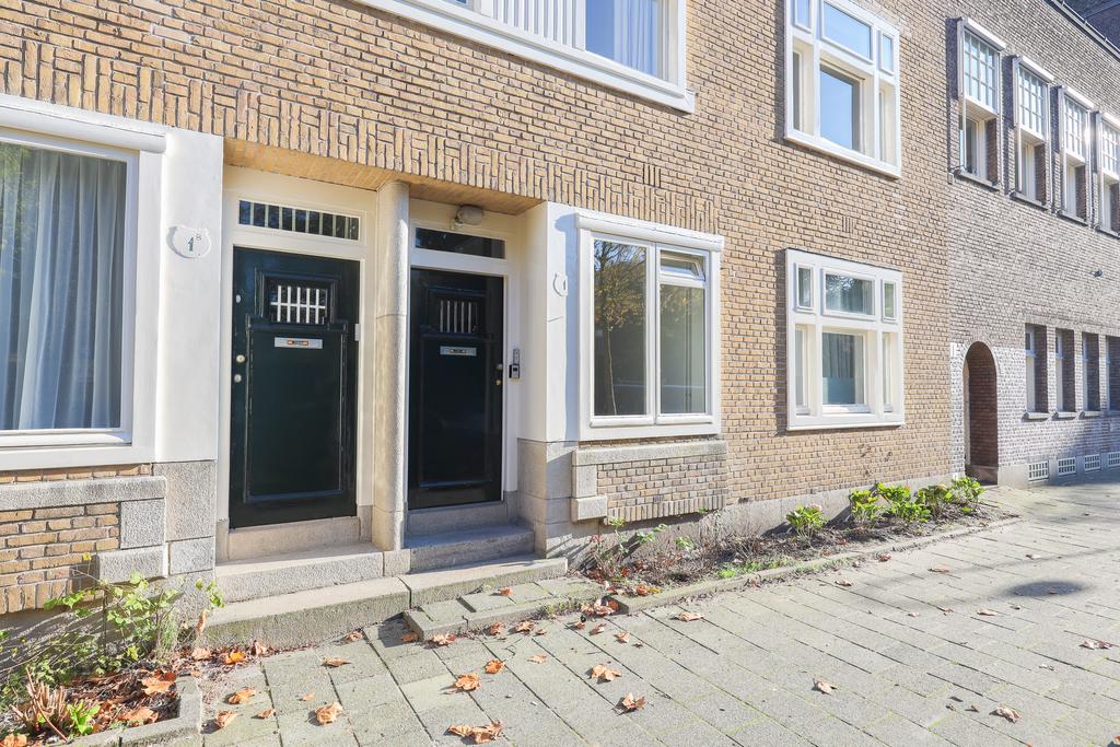 Flat Bachstraat 1 H