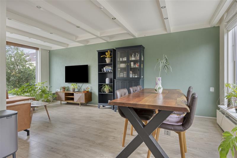 Tussenwoning te koop: Saturnusstraat 26, Purmerend